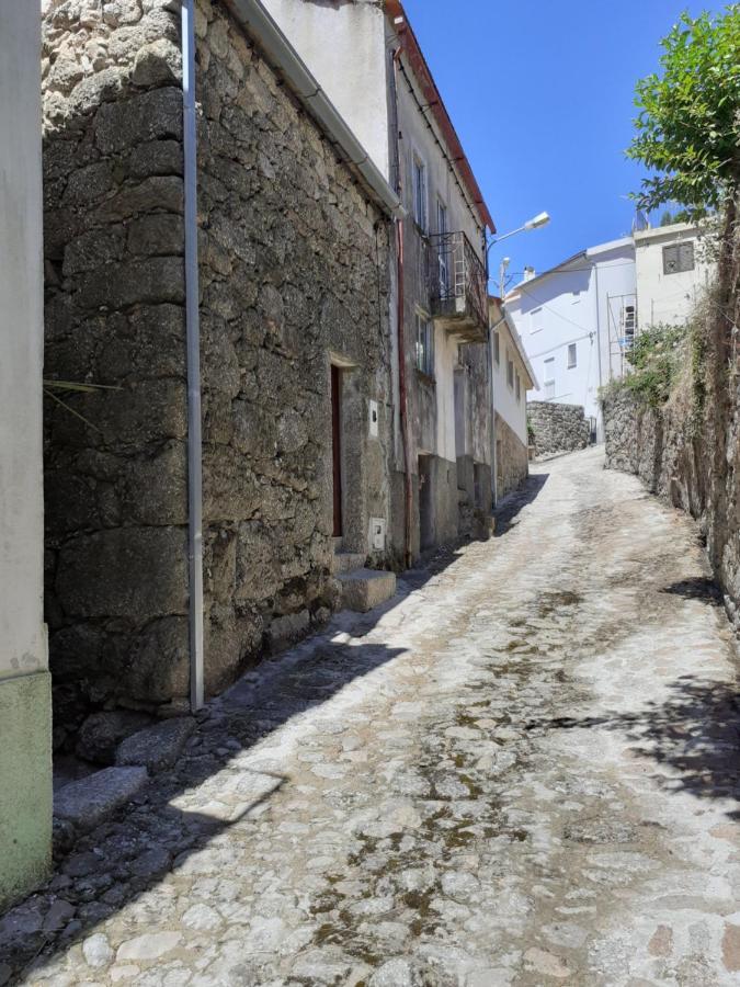 Casa Encantada - Alvoco Da Serra Villa Esterno foto